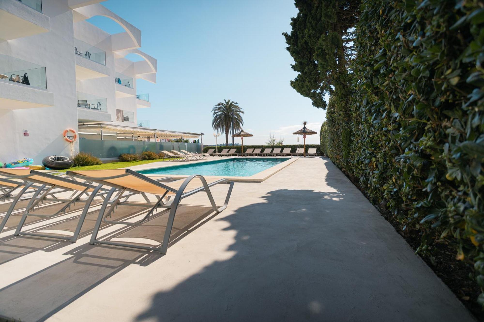 Apartamentos Bellamar Port de Pollença Eksteriør bilde