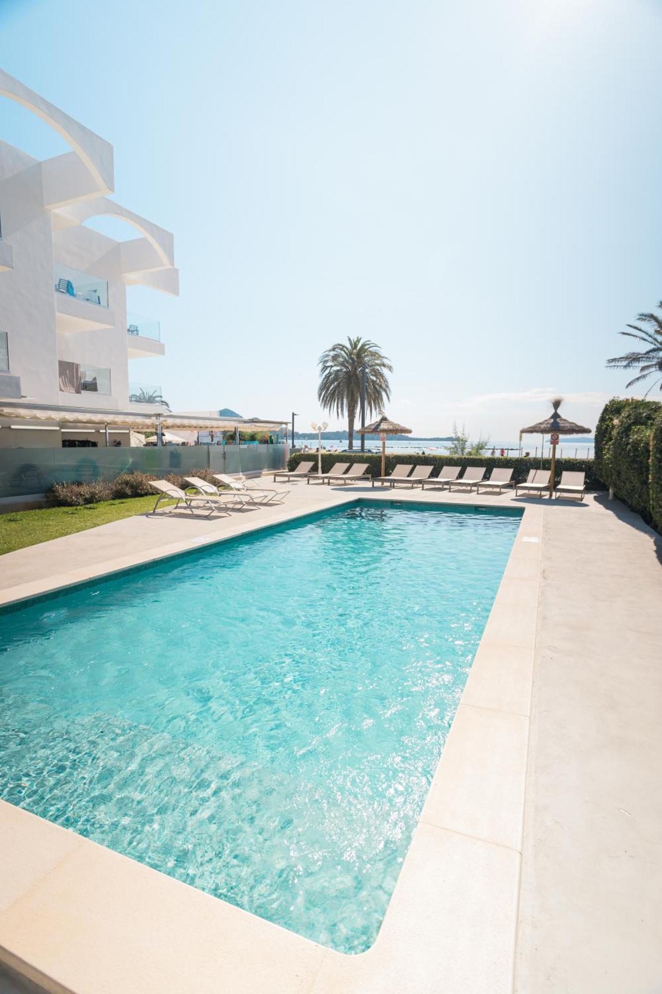 Apartamentos Bellamar Port de Pollença Eksteriør bilde